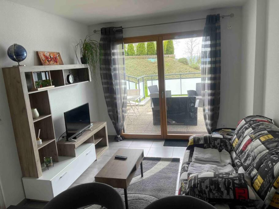 Appartement 4 Personnes Proche Lac Saint Point Montperreux Dış mekan fotoğraf