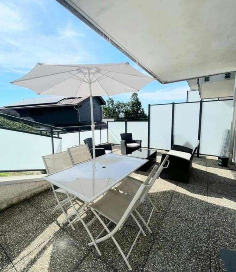 Appartement 4 Personnes Proche Lac Saint Point Montperreux Dış mekan fotoğraf