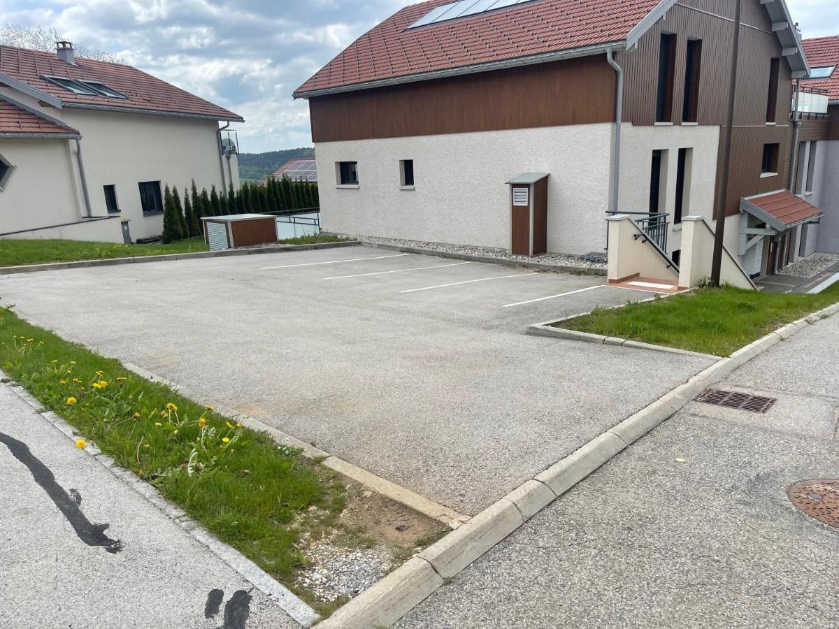 Appartement 4 Personnes Proche Lac Saint Point Montperreux Dış mekan fotoğraf